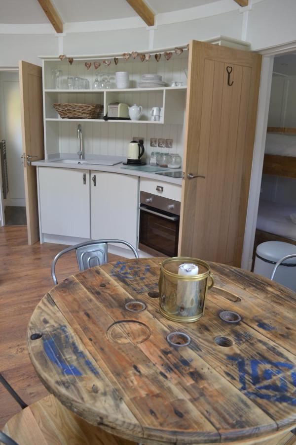 East Thorne Glamping Villa Bude Bagian luar foto